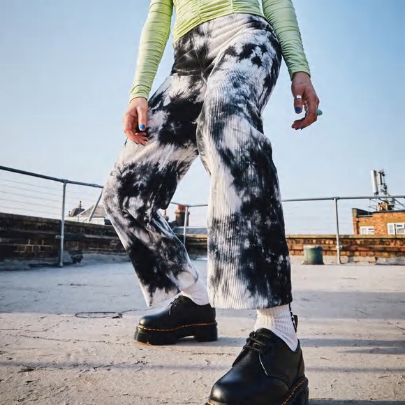 NWT! DR. MARTENS AUDRICK NAPPA LEATHER PLATFORM SHOES - Picture 2 of 13